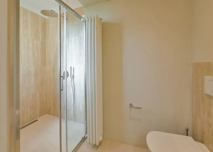 - Santa Croce Deluxe *