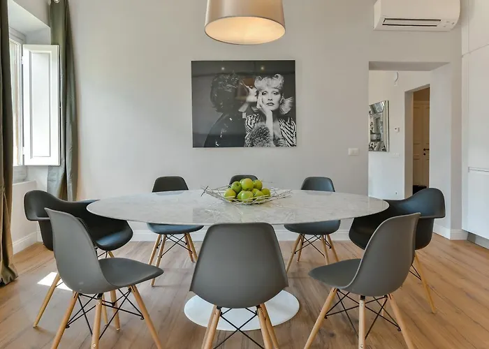 - Santa Croce Deluxe Florence