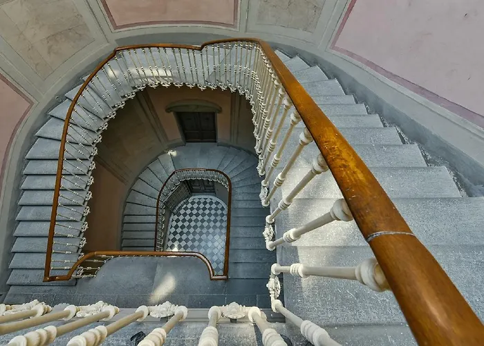 - Santa Croce Deluxe *