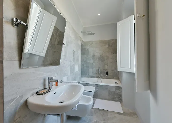 - Santa Croce Deluxe Appartement Florence